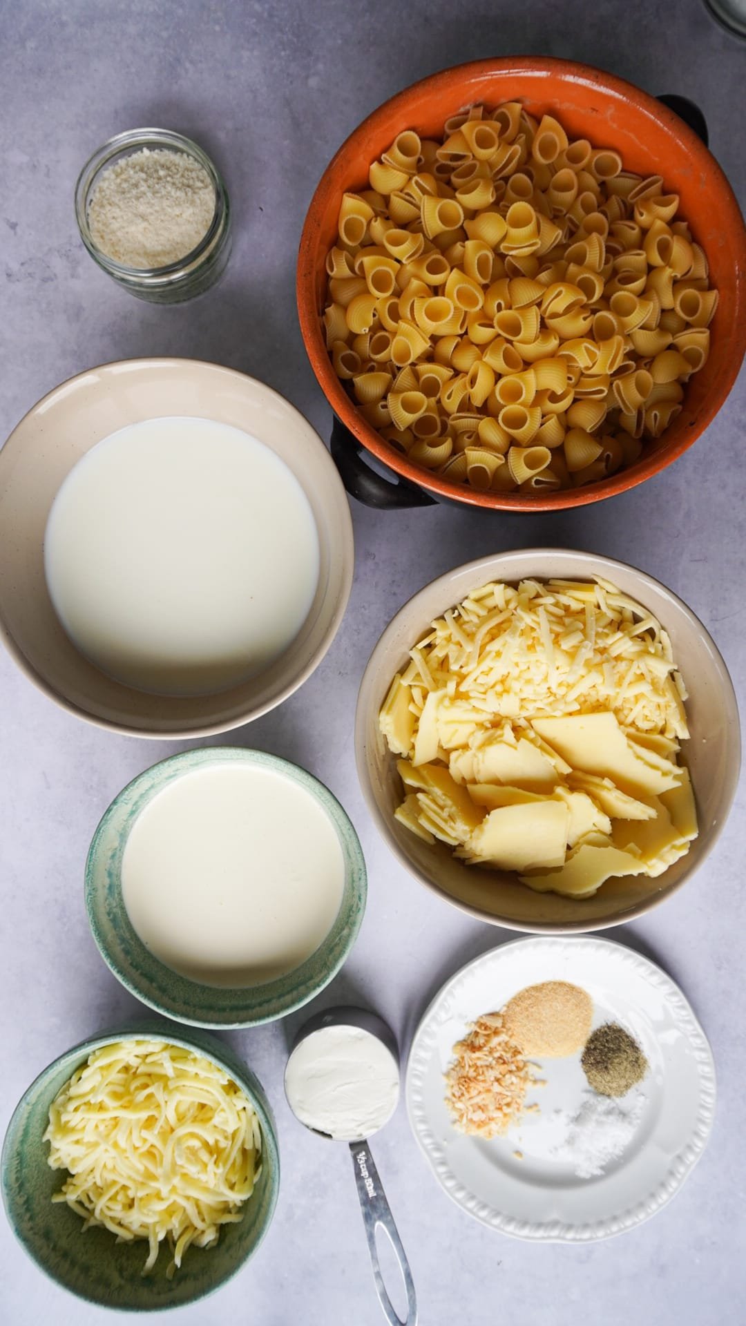 The ingredients needed to make your One Pot Super Simple Mac and Cheese