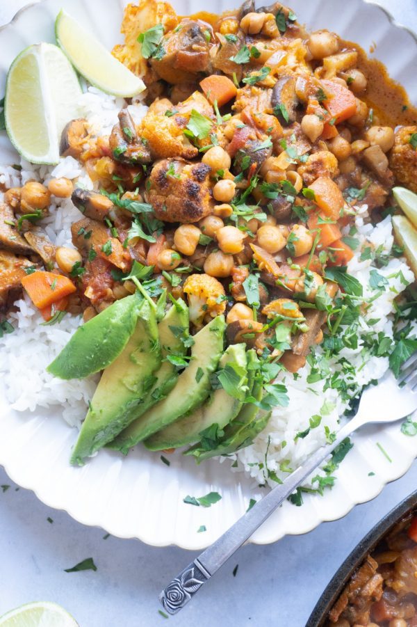 Vegan Roasted Cauliflower Chickpea Coconut Curry - PEANUTSWIRLS