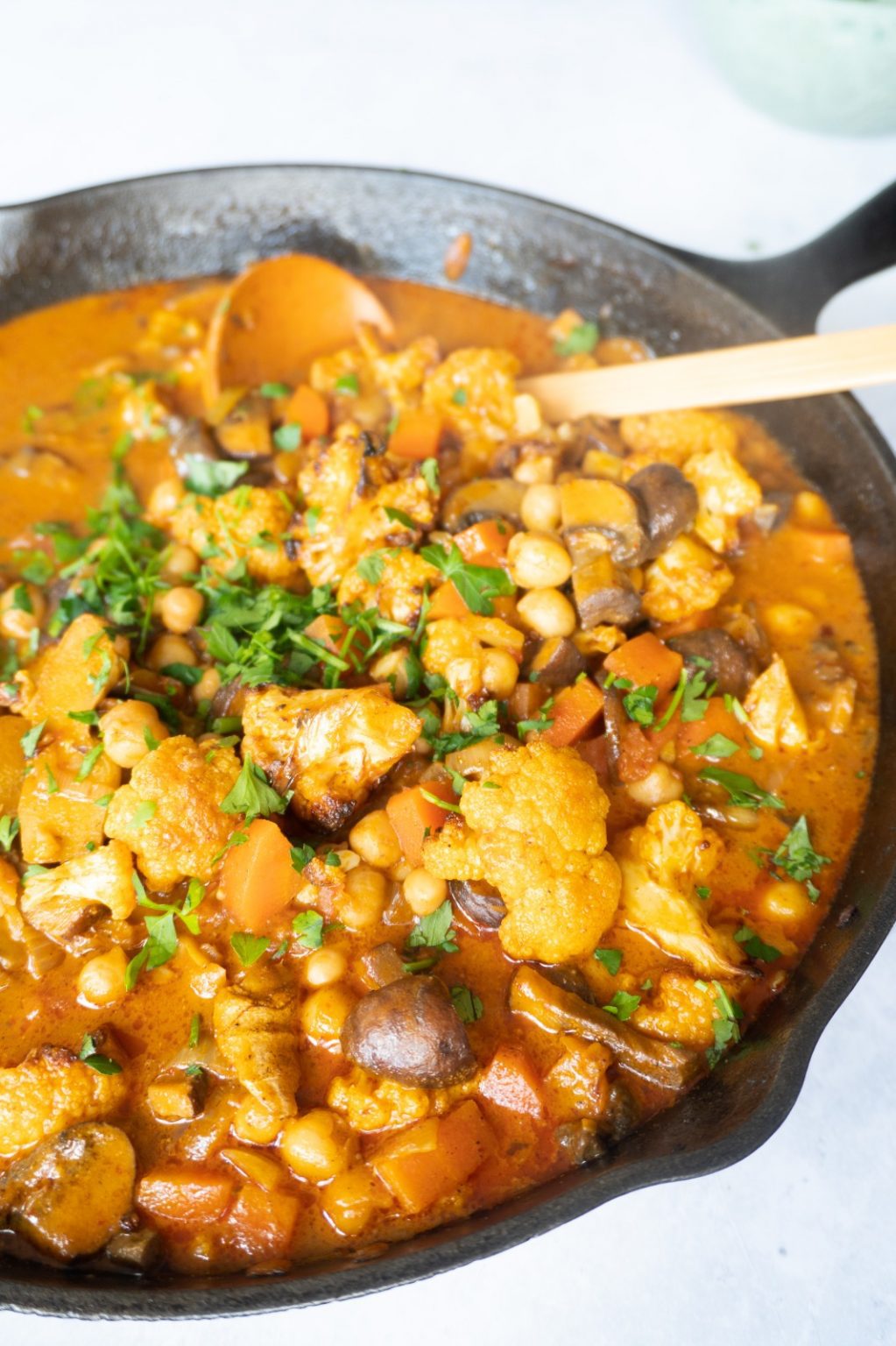 Vegan Roasted Cauliflower Chickpea Coconut Curry - PEANUTSWIRLS