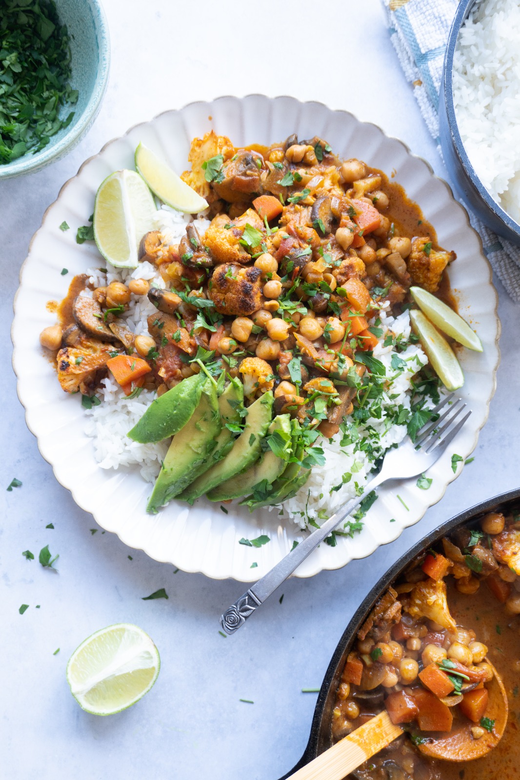 Vegan Roasted Cauliflower Chickpea Coconut Curry - PEANUTSWIRLS