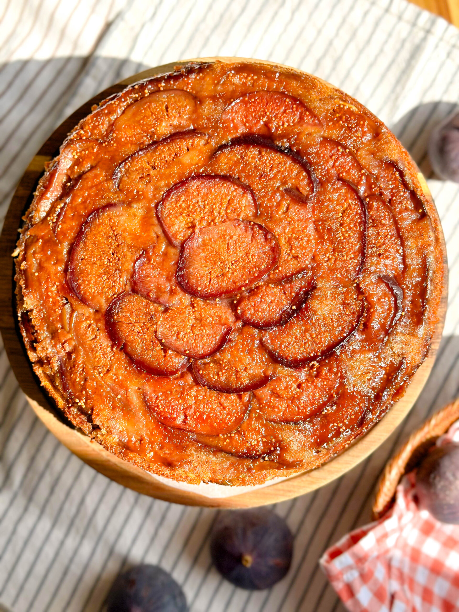 Delicious Fig and Almond Cake